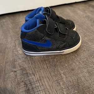 Nike toddler high tops. Size 5.